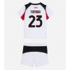 AC Milan Fikayo Tomori #23 Bortatröja Barn 2025-26 Kortärmad (+ Korta byxor)